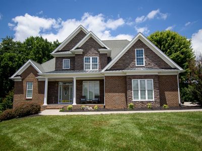 8124 River Course Dr, Radford, VA, 24141