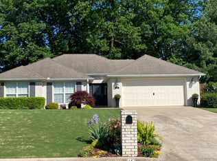 15 Churchwell Dr, Bentonville, AR 72712