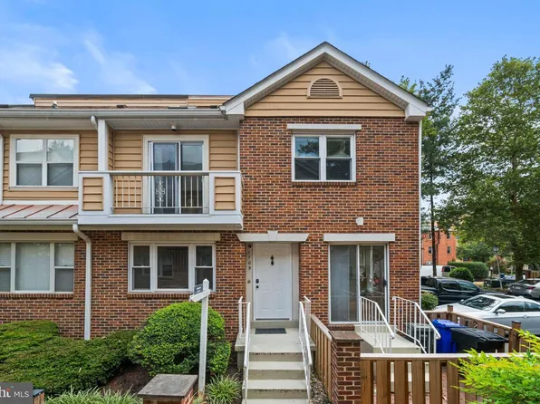 1109 N Vernon St, Arlington, VA 22201