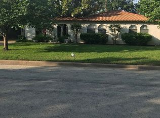 1403 Raborn St, Bowie, TX 76230