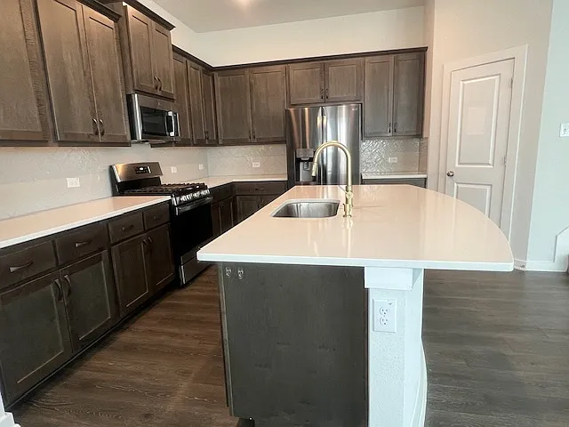 160 Biscayne Dr — Photo 18