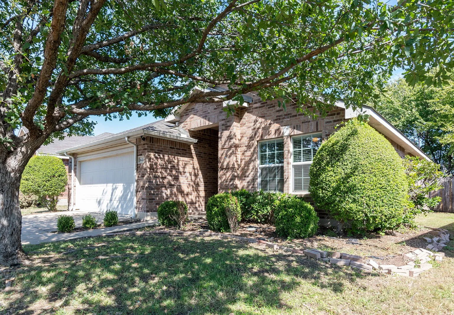 3 bed, 2.0 bath, 1647 sqft, $1,850 — Photo 3