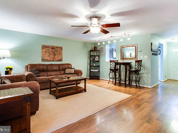 3rd image of 5909 Grisby House Ct