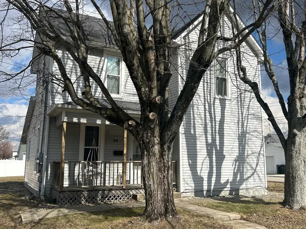24 Helena St, Batesville, IN 47006