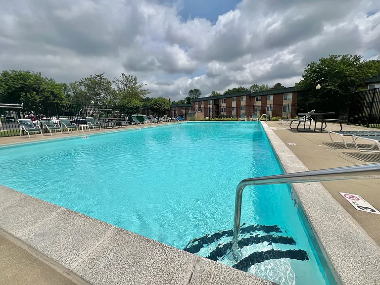 Derby Run Apartments — Photo 49
