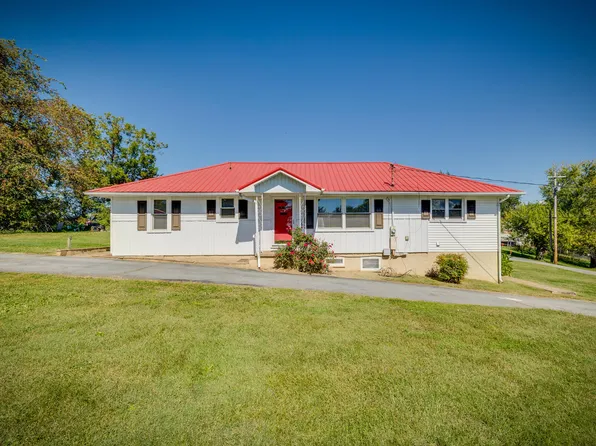 127 Central Dr, Johnson City, TN 37601