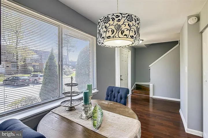324 W Deer Park Rd — Photo 9