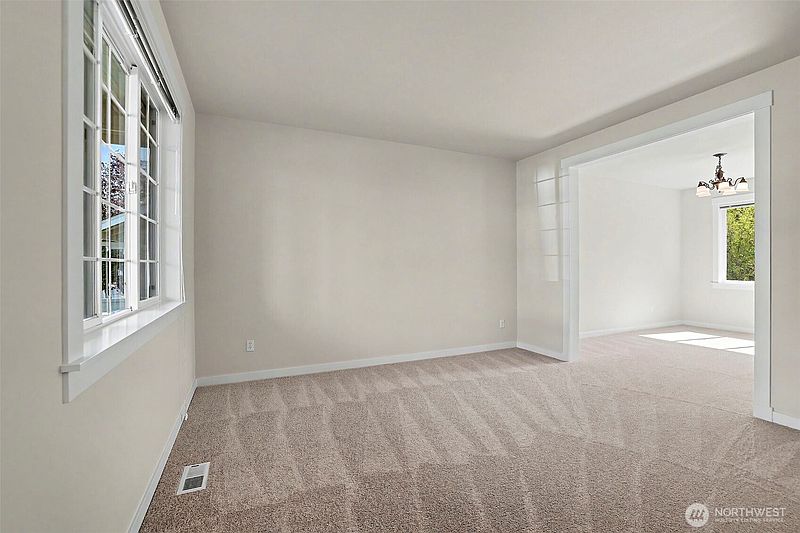 5th image of 2021 NE 25th Place