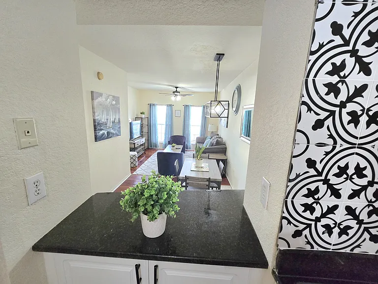 501 S Moody Ave #1124 — Photo 3