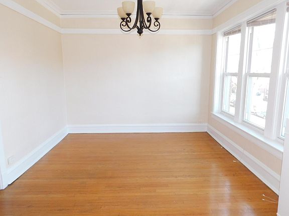 5th image of 720A Hinman Ave #3S
