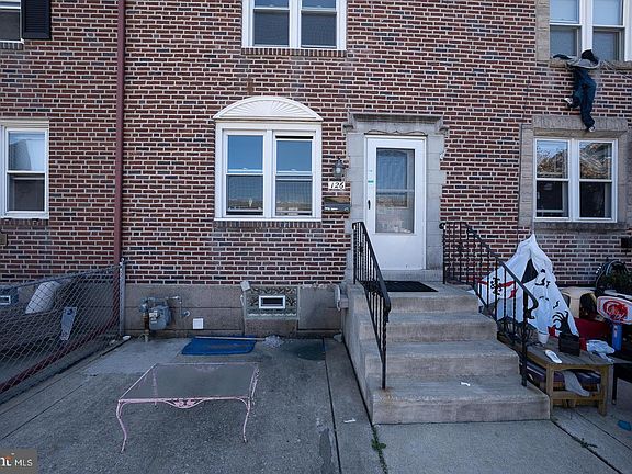 3rd image of 126 Academy Rd