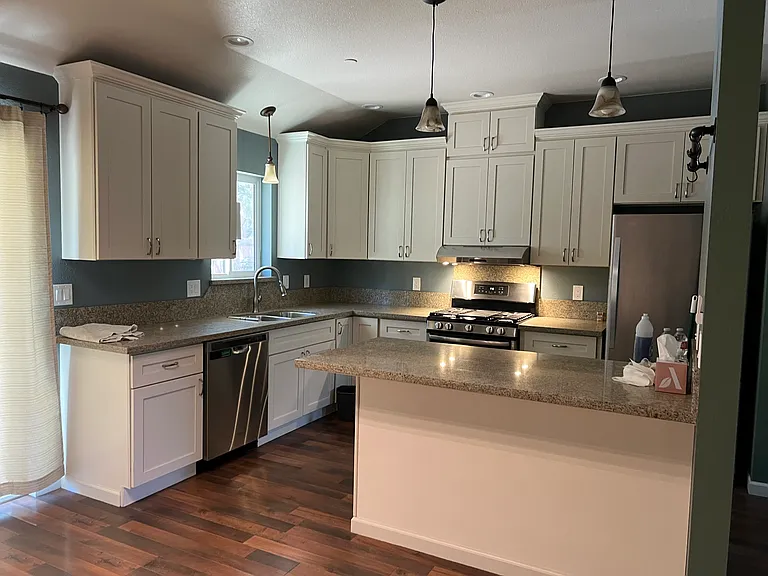 1113 Lion Ln — Photo 5