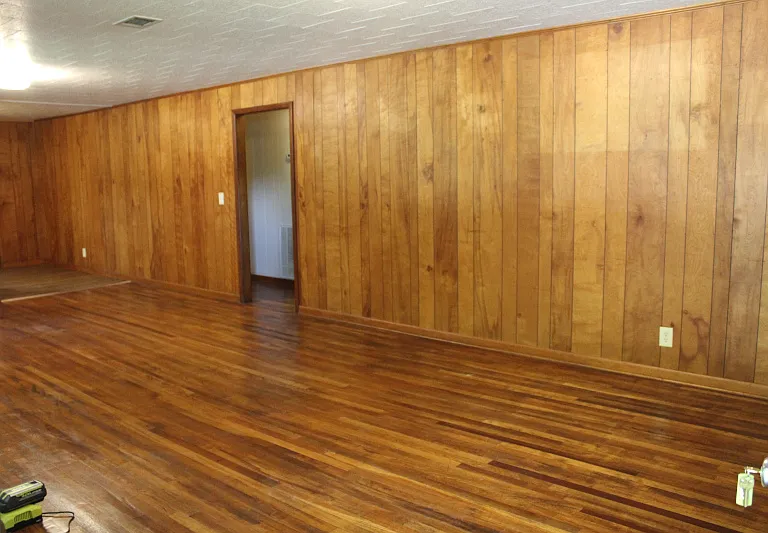 952 White Ave — Photo 2