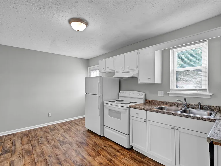 3100 Orchard Manor Cir — Photo 22