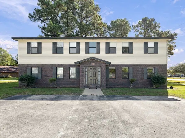 100 Ravenwood Dr #B, Jacksonville, NC 28546