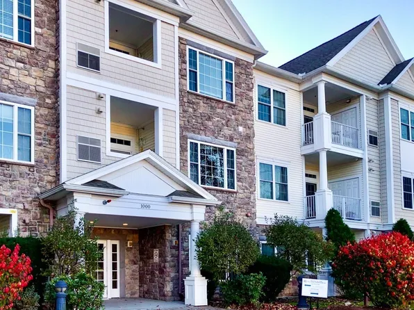 1205 Albion Rd Unit 1205, Bedford, MA 01730