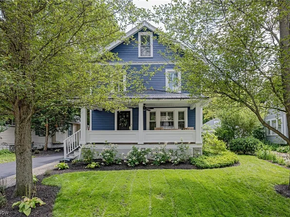 57 Olive St, Chagrin Falls, OH 44022