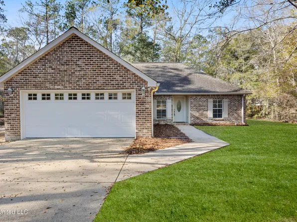 7312 Anela Ct, Diamondhead, MS 39525