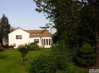 297 Blackheath Rd N, Long Beach, NY 11561