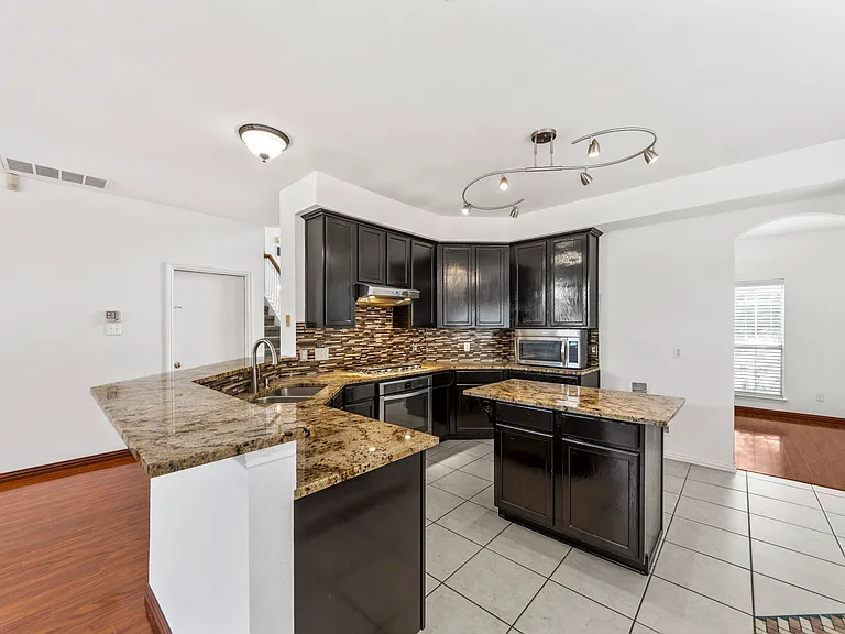 764 Whitman Pl — Photo 14