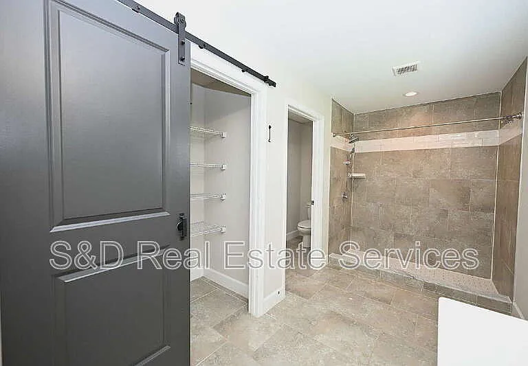 4435 Lake Hancock Rd — Photo 39