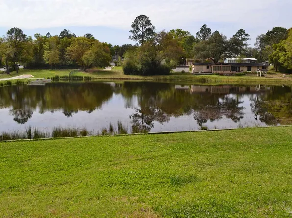 649 Dye St, Pensacola, FL 32534