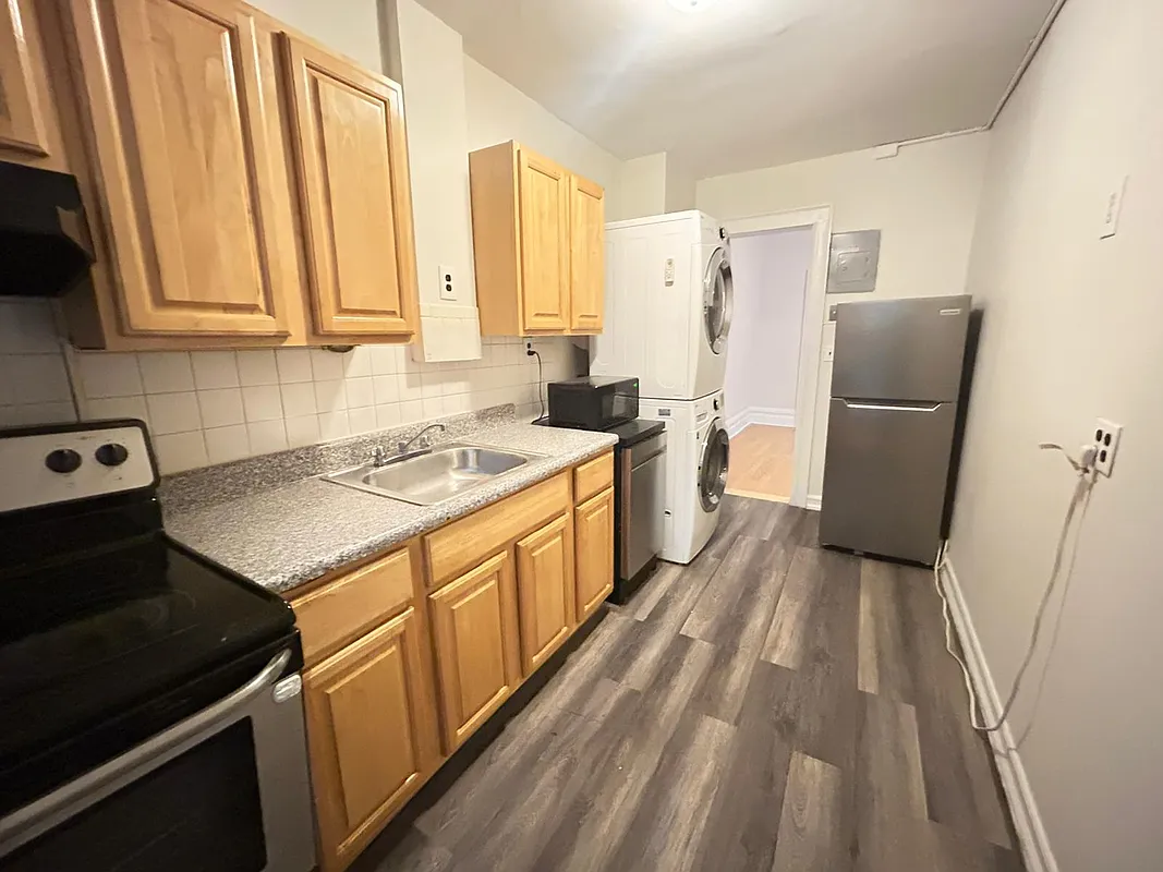 308 Saint John's Place 3L