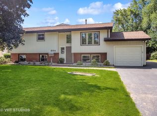 504 Commanche Ln, Carol Stream, IL 60188