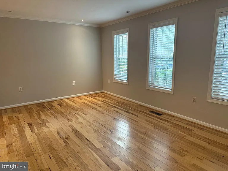 11928 Sentinel Point Ct — Photo 5