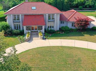 20 Deer Path Trl, Burr Ridge, IL 60527