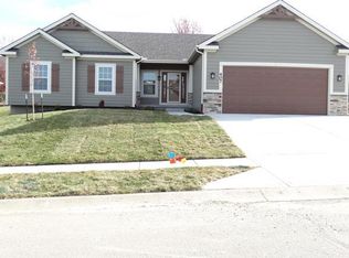 407 Crestridge St, Kearney, MO 64060