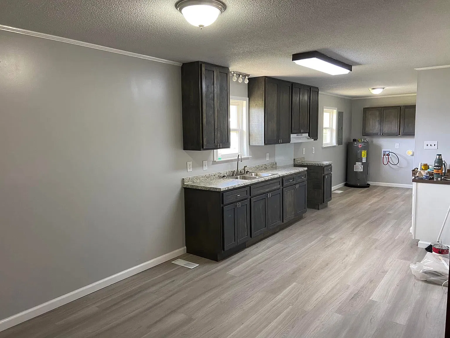 3 bed, 1000 sqft, $1,500 — Photo 2