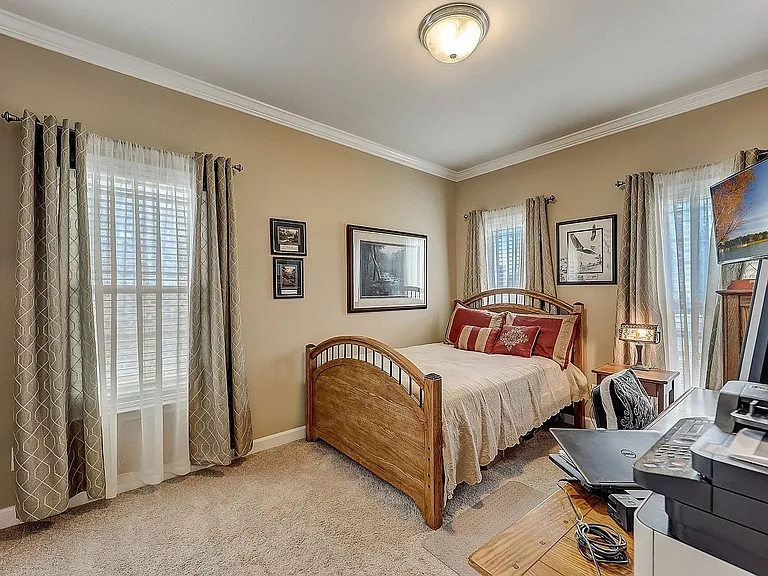 6040 Sanmar Dr — Photo 23