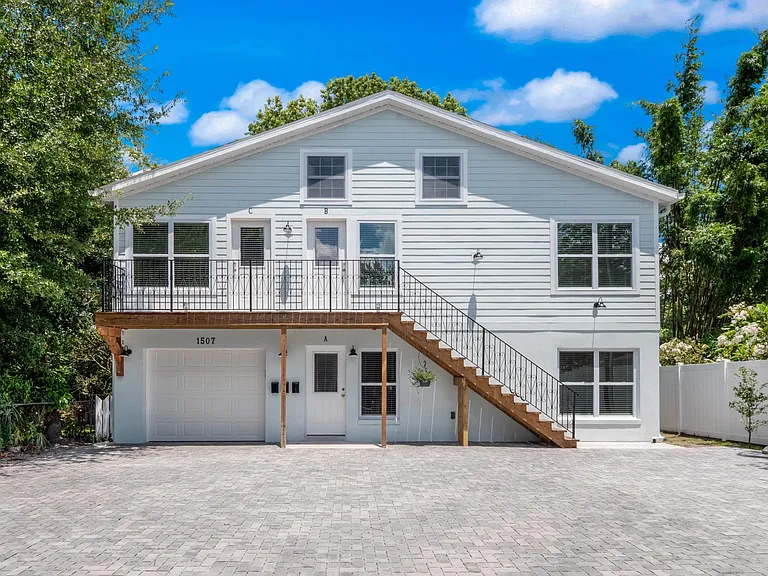 1507 Catherine St — Photo 3