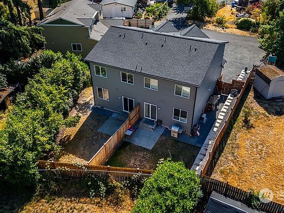 4th image of 9428 9430 Edgewood Lane SW