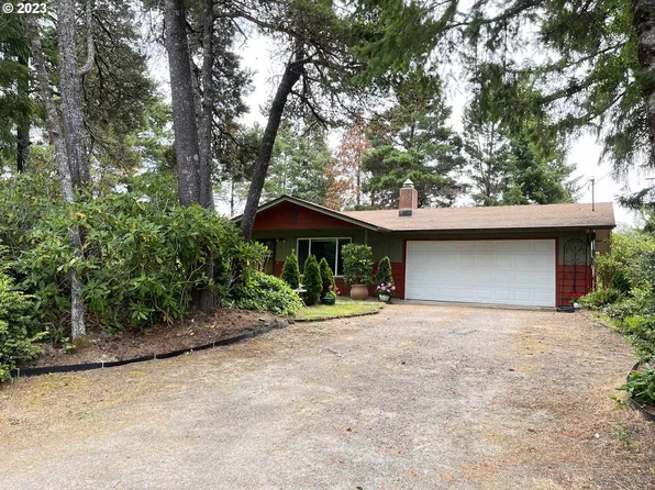 2260 42nd St, Florence, OR 97439
