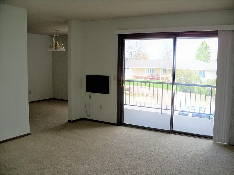 18 Almadin Ln #D — Photo 2