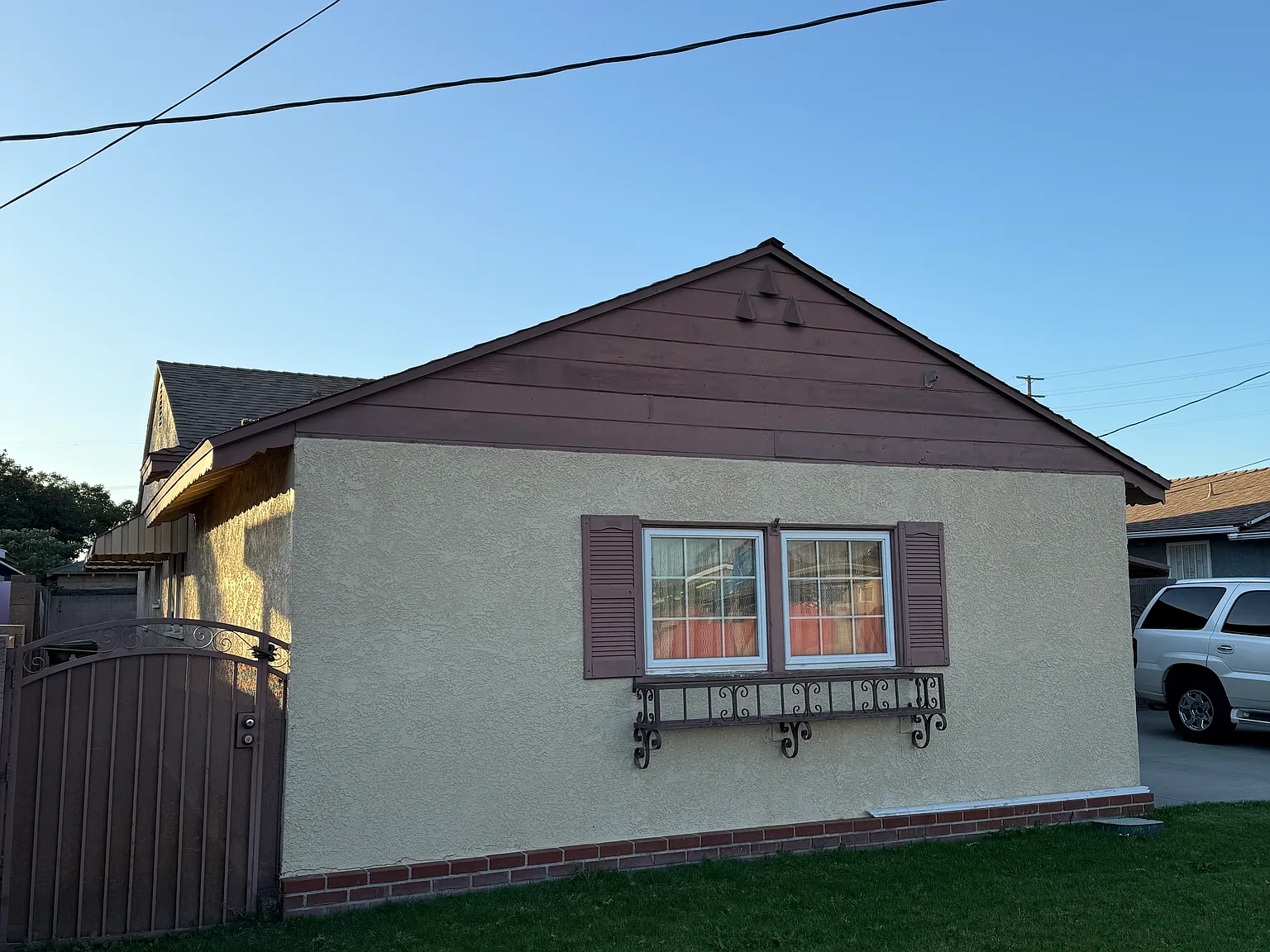 1557 Island Ave — Photo 2
