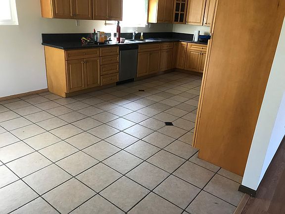Full kitchen area