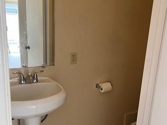 3rd image of 16770 San Bernardino Ave APT 10C