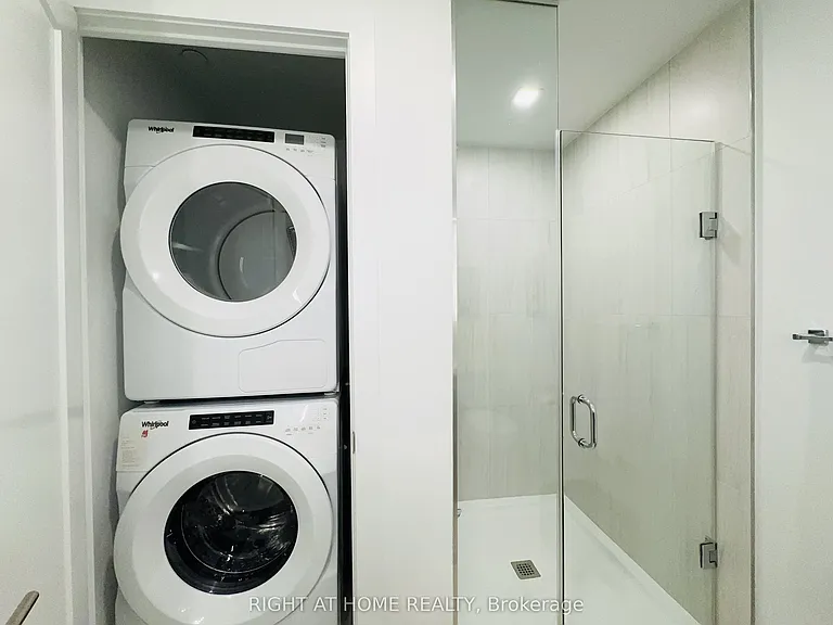 50 McCaul St #1011 — Photo 22