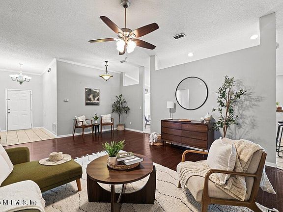 3rd image of 8660 SPRINGTREE Road