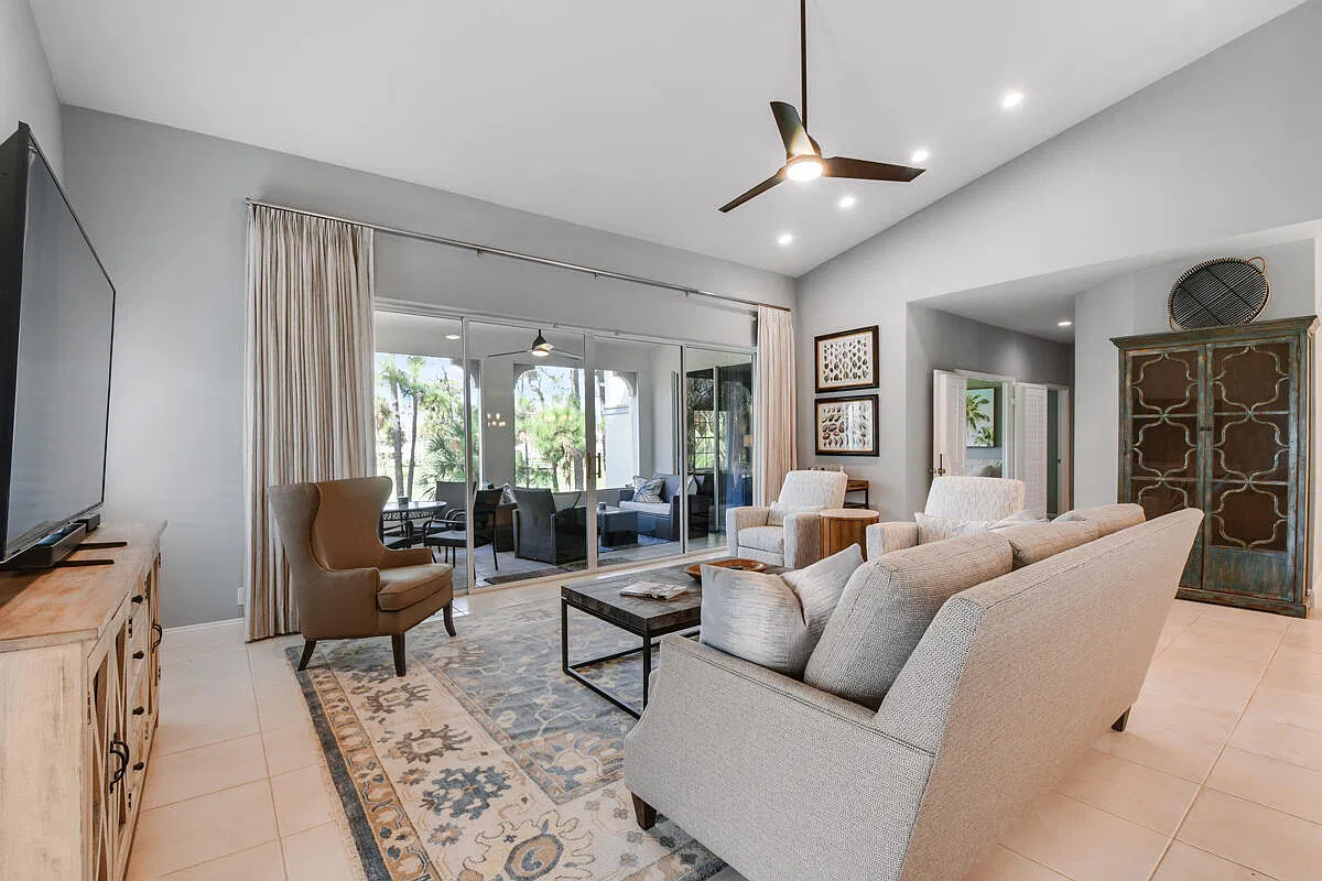 3 bed, 2.0 bath, 1839 sqft, $8,500 — Photo 2