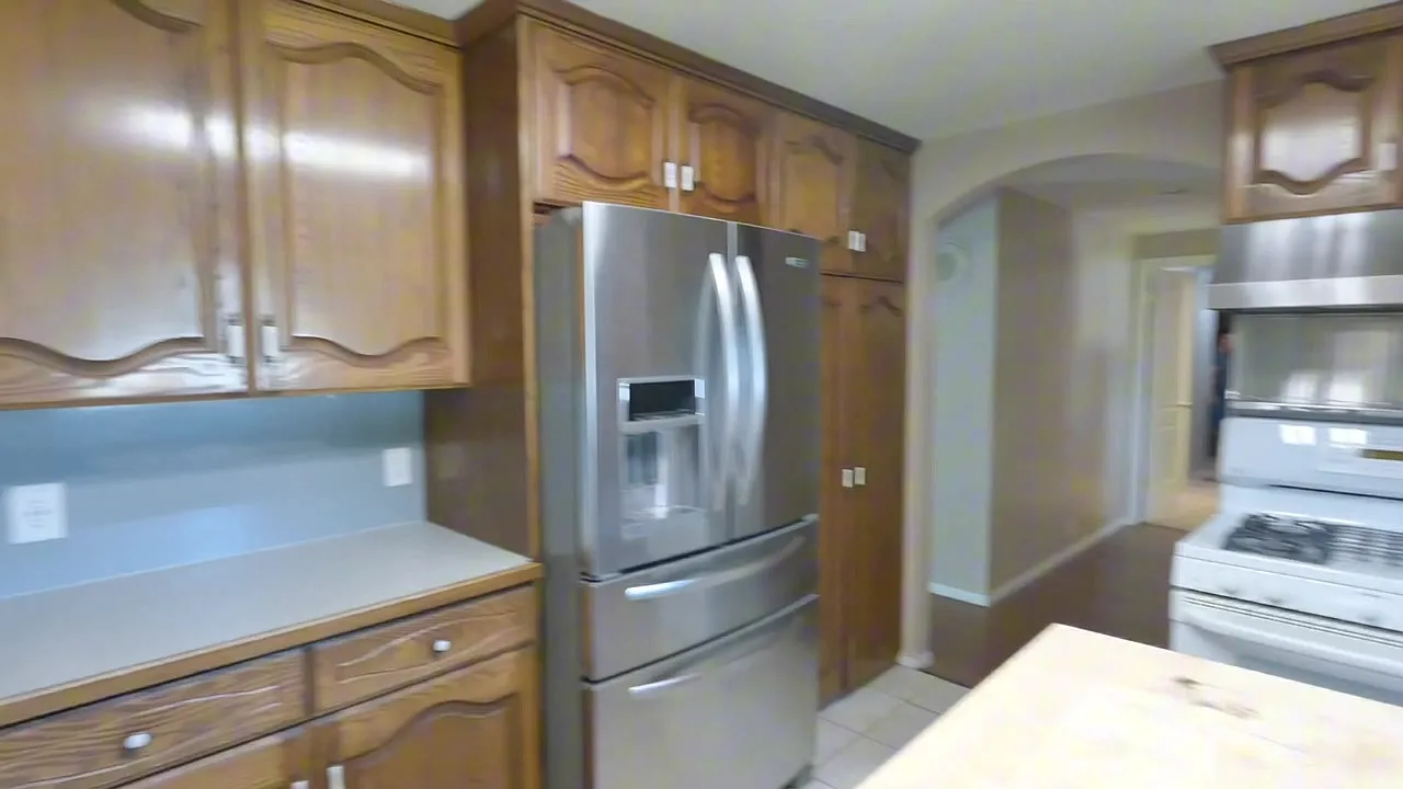 3 bed, 1315 sqft, $2,100 — Photo 3