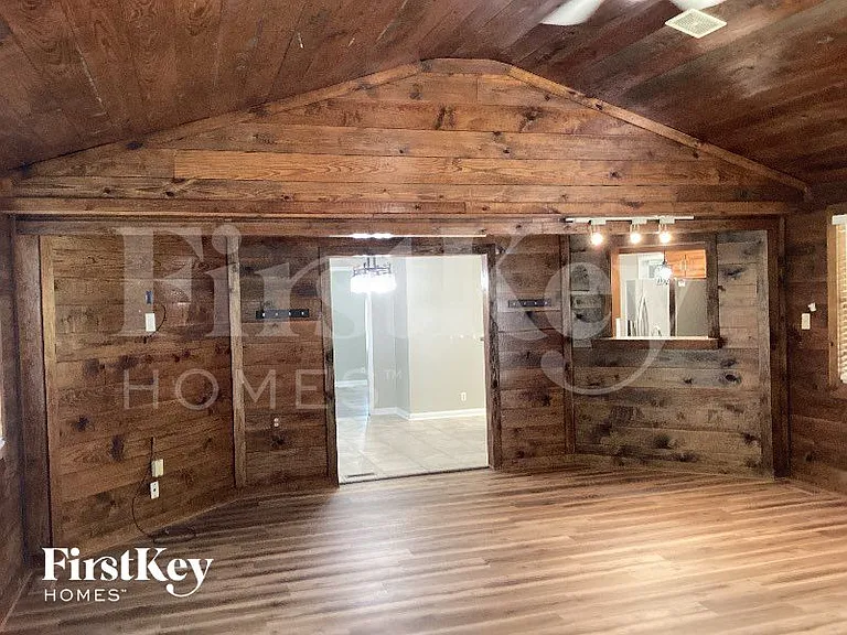 1362 Archer Pl — Photo 4