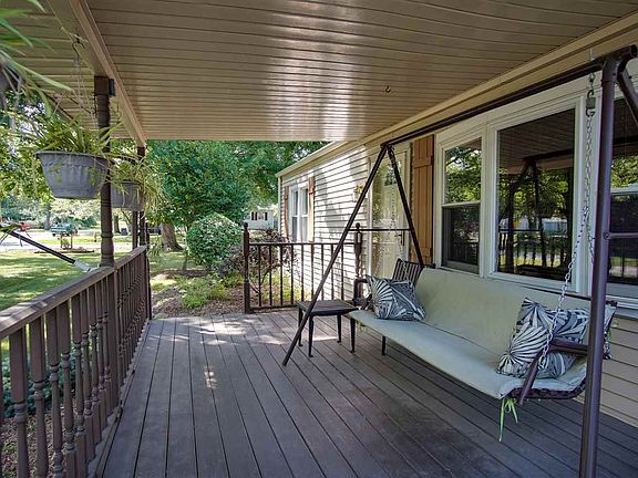 5th image of 2337 Medford Dr