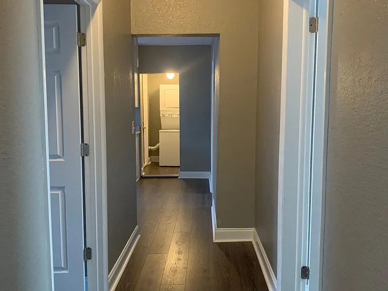1337 W Lasalle St — Photo 14