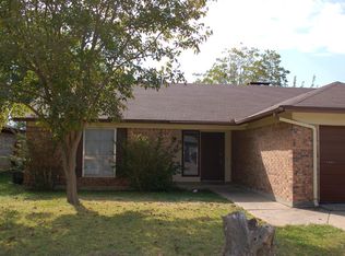 3849 Wedgworth Rd S, Fort Worth, TX 76133