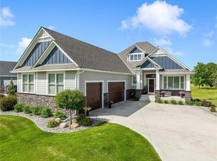 1910 Annika Dr N, Lake Elmo, MN 55042