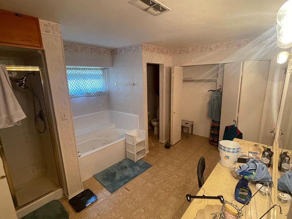 2nd image of 4420 Hale St